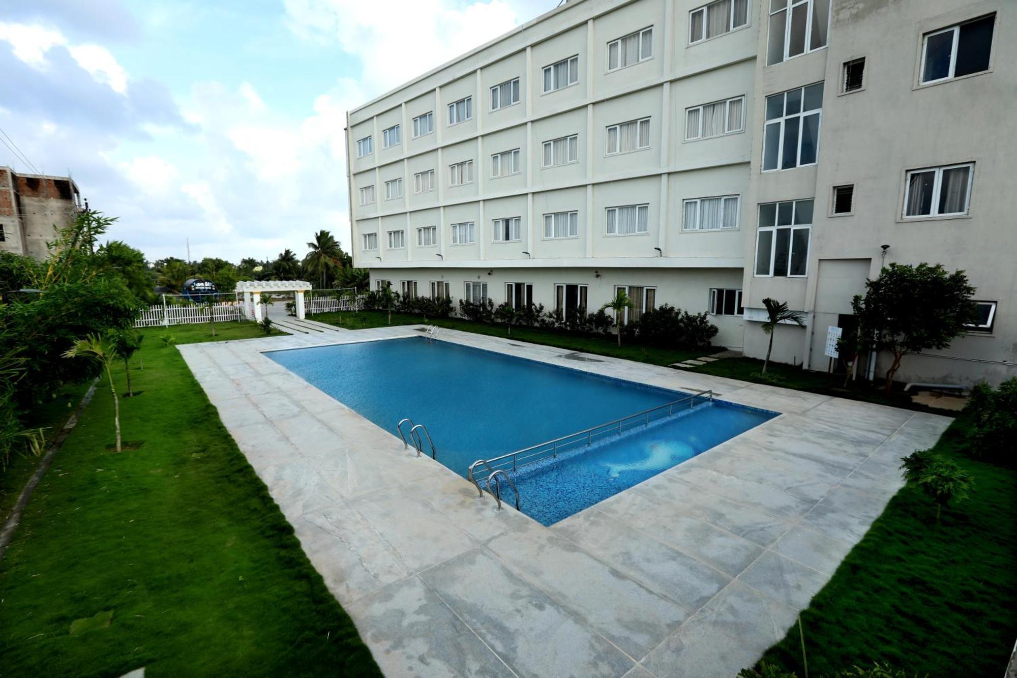 Hotel Queens Inn Velankanni Exterior photo