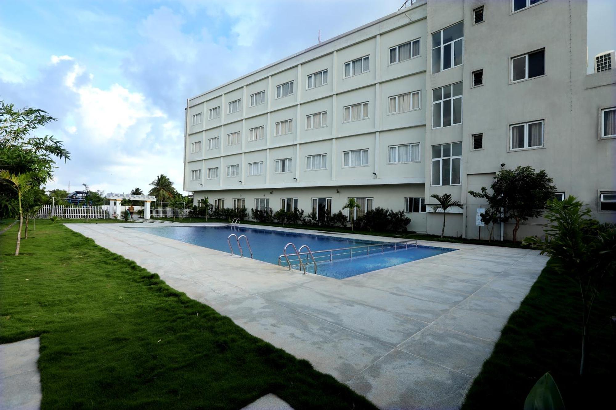 Hotel Queens Inn Velankanni Exterior photo