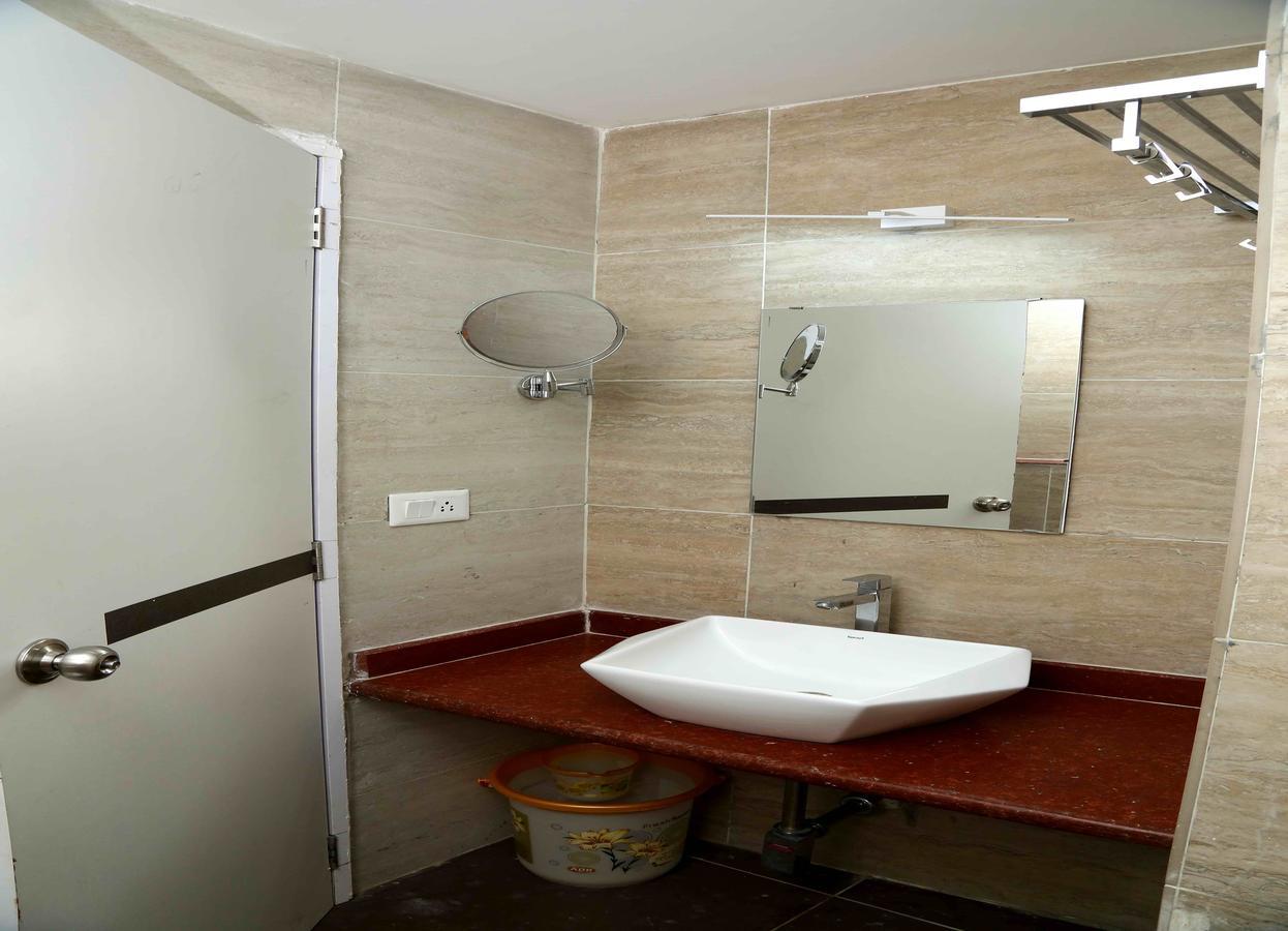 Hotel Queens Inn Velankanni Exterior photo