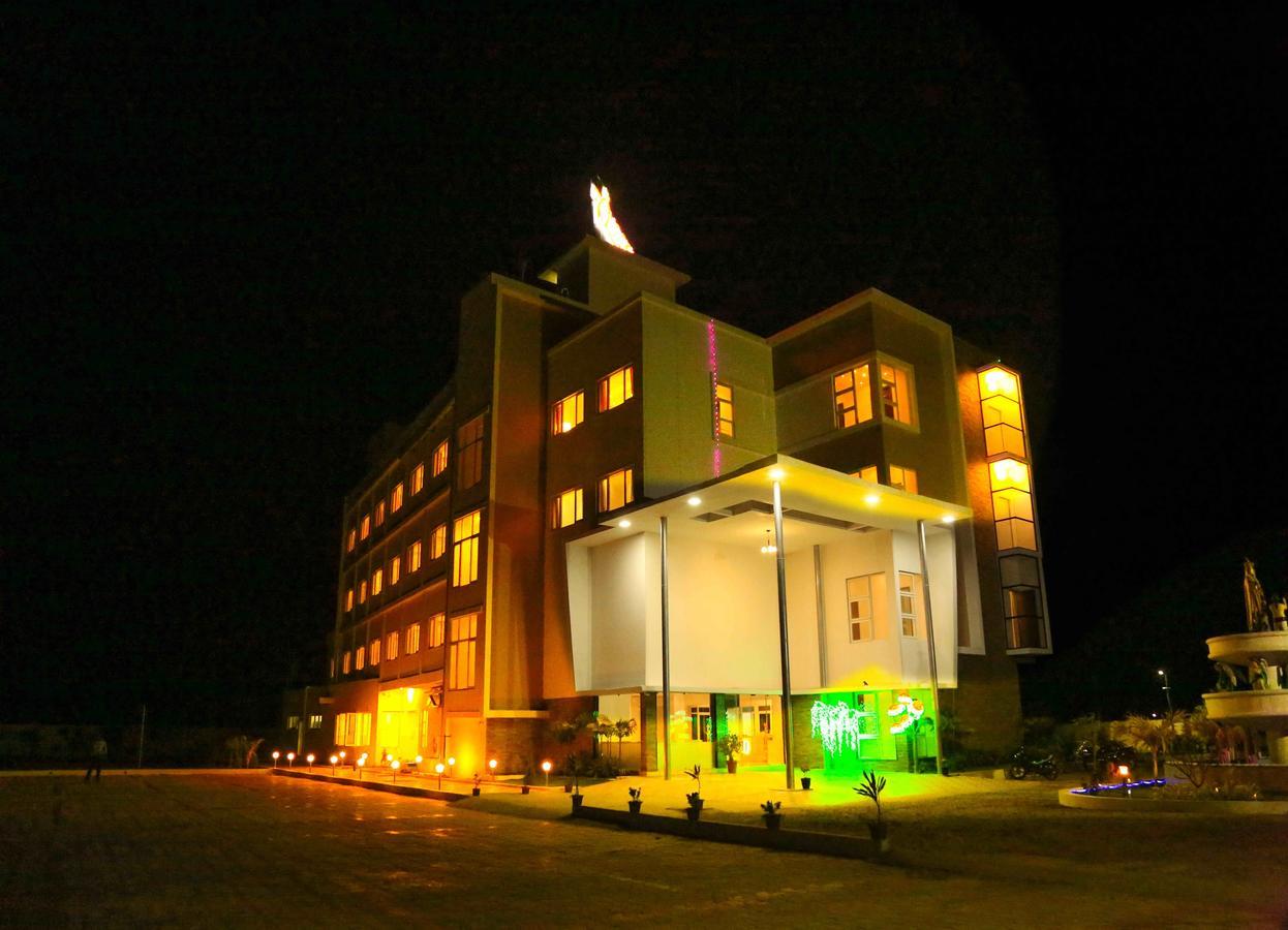 Hotel Queens Inn Velankanni Exterior photo